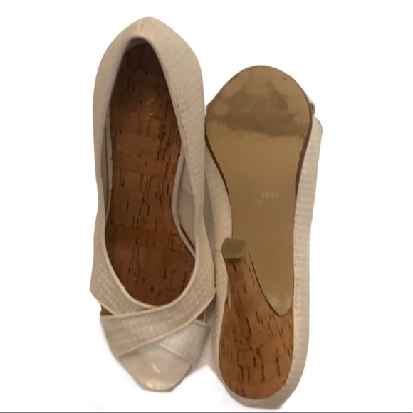 Nine West White Peep Toe Heels Size 6 - Picture 9 of 9